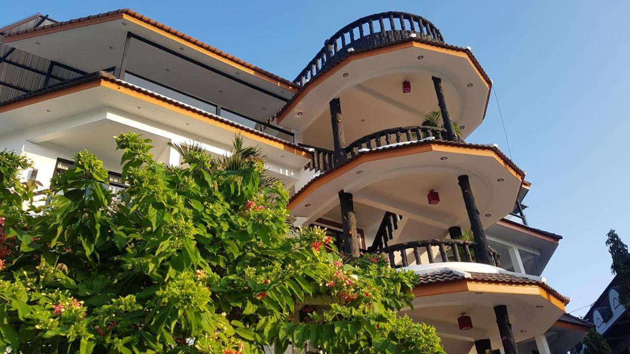 La Capannina Hotel Patong Exterior foto